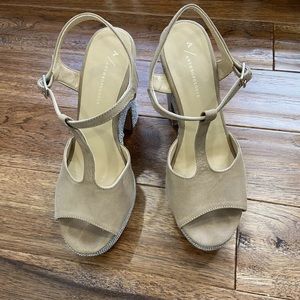 Anthropologie Glitz T Strap Platform Sandal Size 39